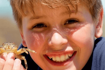 2023年农历四月十七生的男孩八字取名 简单好记的兔男孩名字