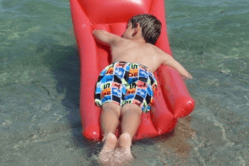 2023年6月9号出生的男孩起名鉴赏 属兔男孩子取名字大全2023年